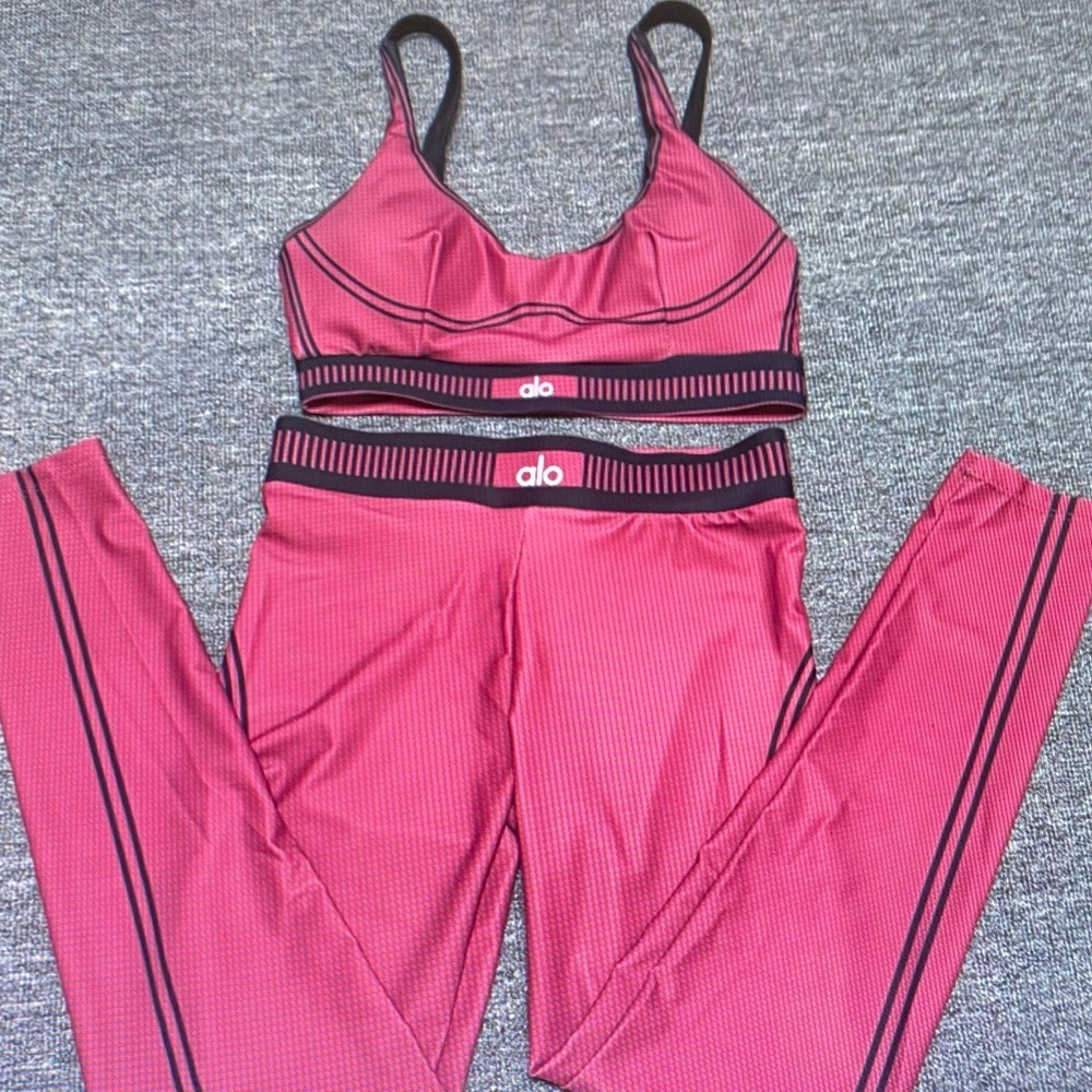 ALO Yoga Hot Pink Seamless Sports Bra & Leggings with Black Trim Size M